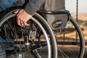 rehabilitacja przy pomocy Lokomatu