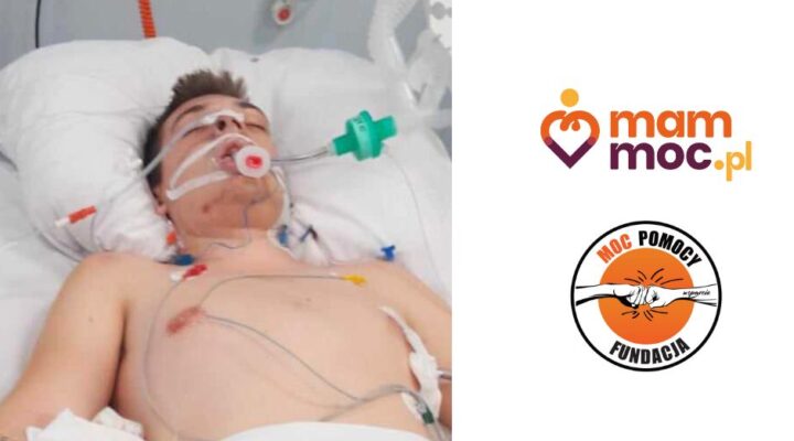 Mężczyzna w szpitalnym łóżku z maską tlenu na twarzy.