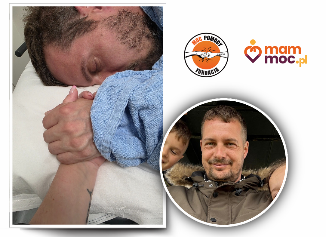 Mężczyzna śpiący w łóżku z ręką na poduszce.